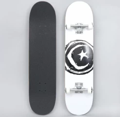 FOUNDATION COMPLETE SKATEBOARD 7.75" STAR AND MOON SKATE 31.75"