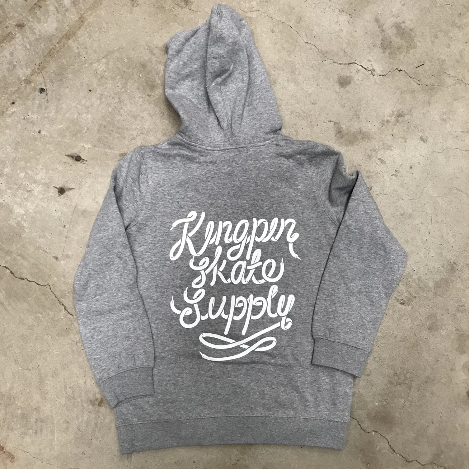 KINGPIN SKATE SUPPLY YOUTH HOOD HOODY SHOELACE PRINT GREY 4 KINGPIN SKATE SUPPLY YOUTH HOOD HOODY SHOELACE PRINT GREY - Image 2