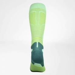 Bauerfeind - Women's Outdoor Performance Compression Socks Size Medium US Size 4.5 - 6 Euro Size 35 - 37 -Skateboard Equipment Store 39871 2