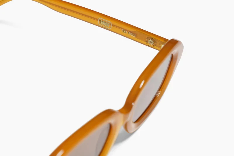 RADIO EYEWEAR THE FUZZ APRICOT BROWN Sun Glasses Sunglasses 7 RADIO EYEWEAR THE FUZZ APRICOT BROWN Sun Glasses Sunglasses - Image 5